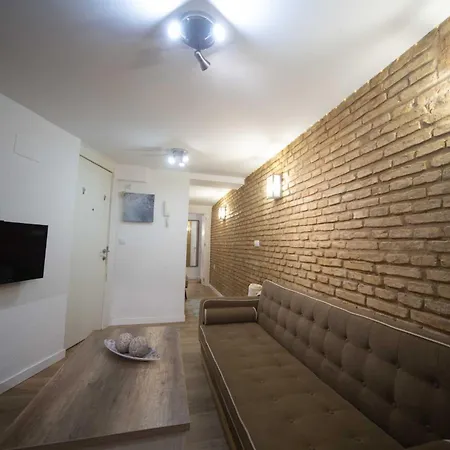 Santa Catalina Center Apartment *